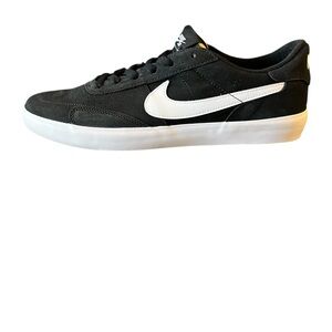 Nike SB Heritage Vulc Skate Shoe Black Suede White Leather Swoop